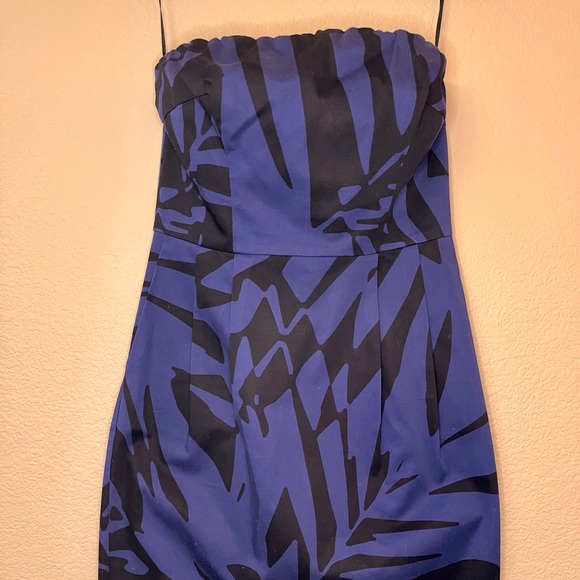 Women’s Express Strapless Dress - Picture 1 of 1